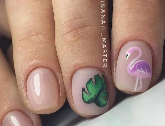 фламинго на ногтях
