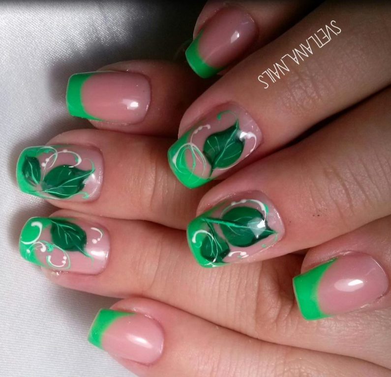 зеленый френч на ногтях фото