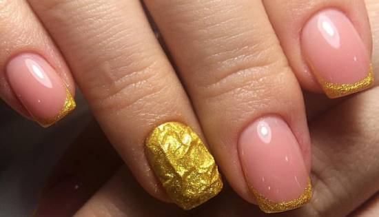 красивый френч с золотом на короткие ногти