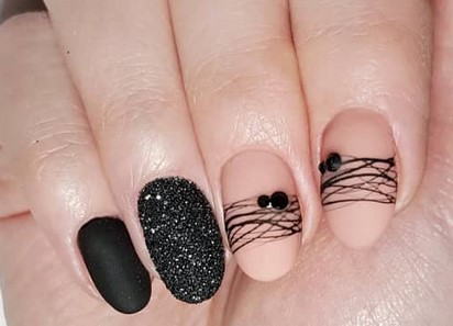паутинка на ногтях дизайн черная