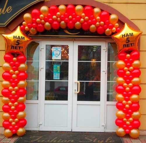 Декор магазина воздушными шарами