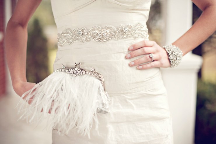Изысканный образ невесты: как подобрать сумочку?